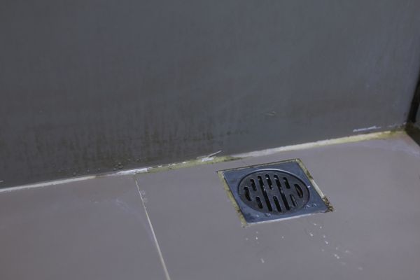 Cost of Bathroom Drain Installation in Dayton